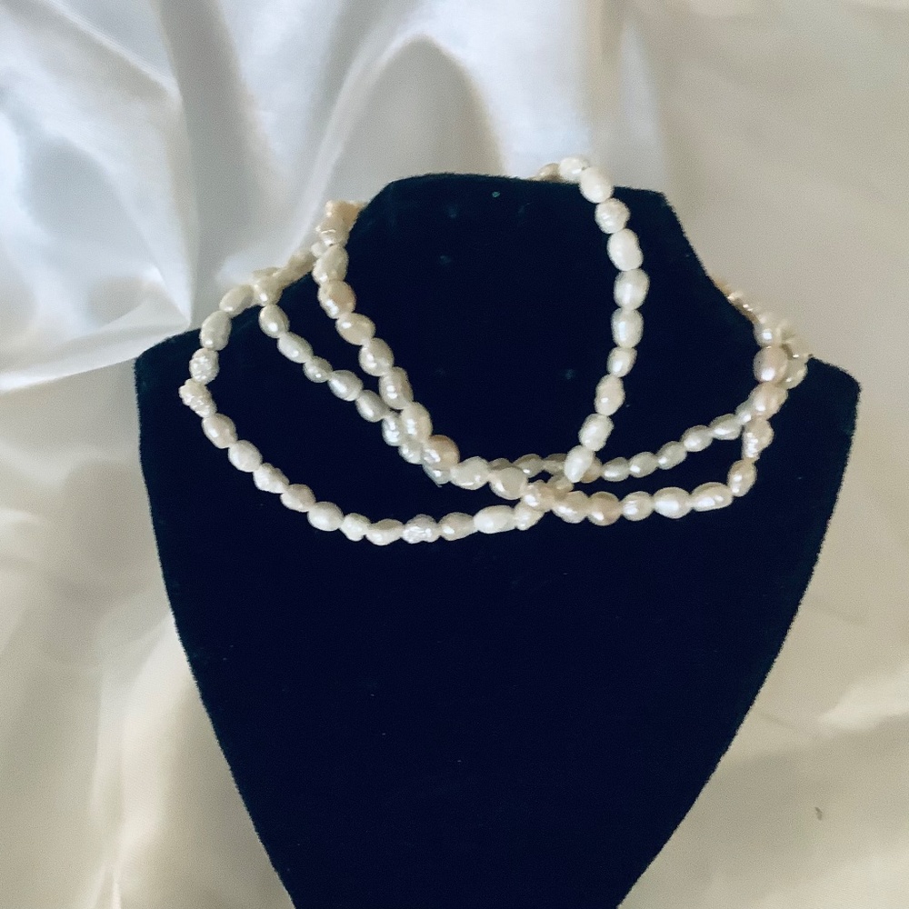 Two White Freshwater Pearl Stretch Bracelets - 6mm Pearls - - Picture 9 of 9